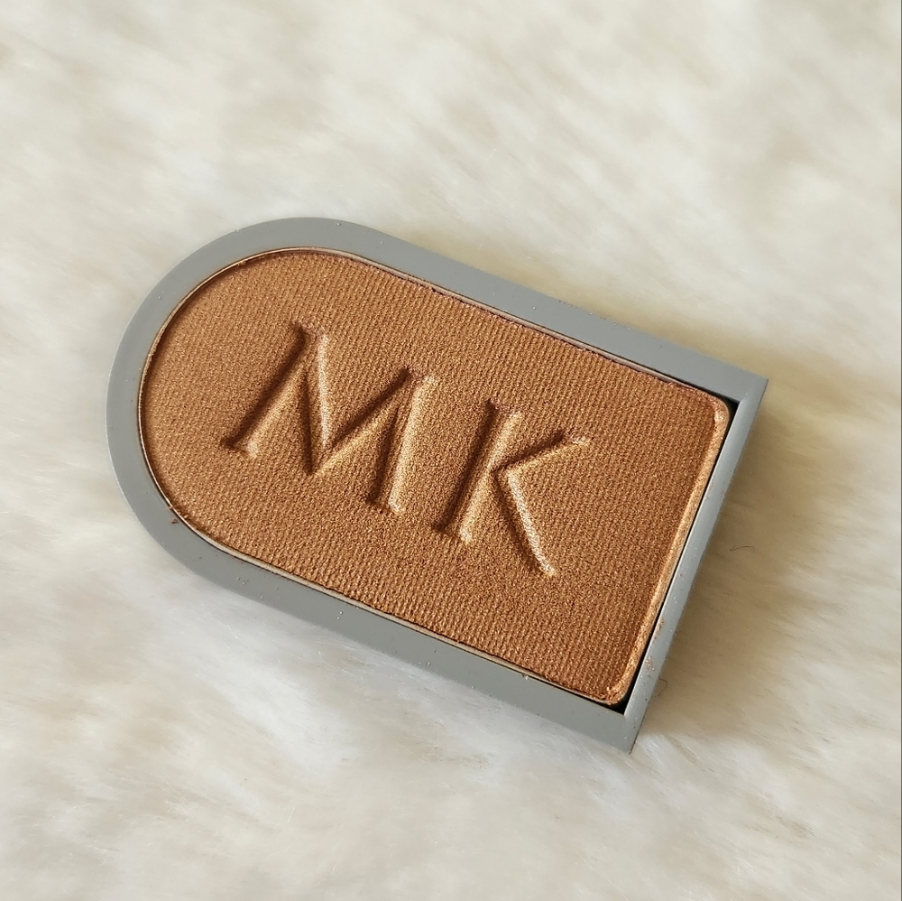 🆕️MK- Goldenrod Eyeshadow